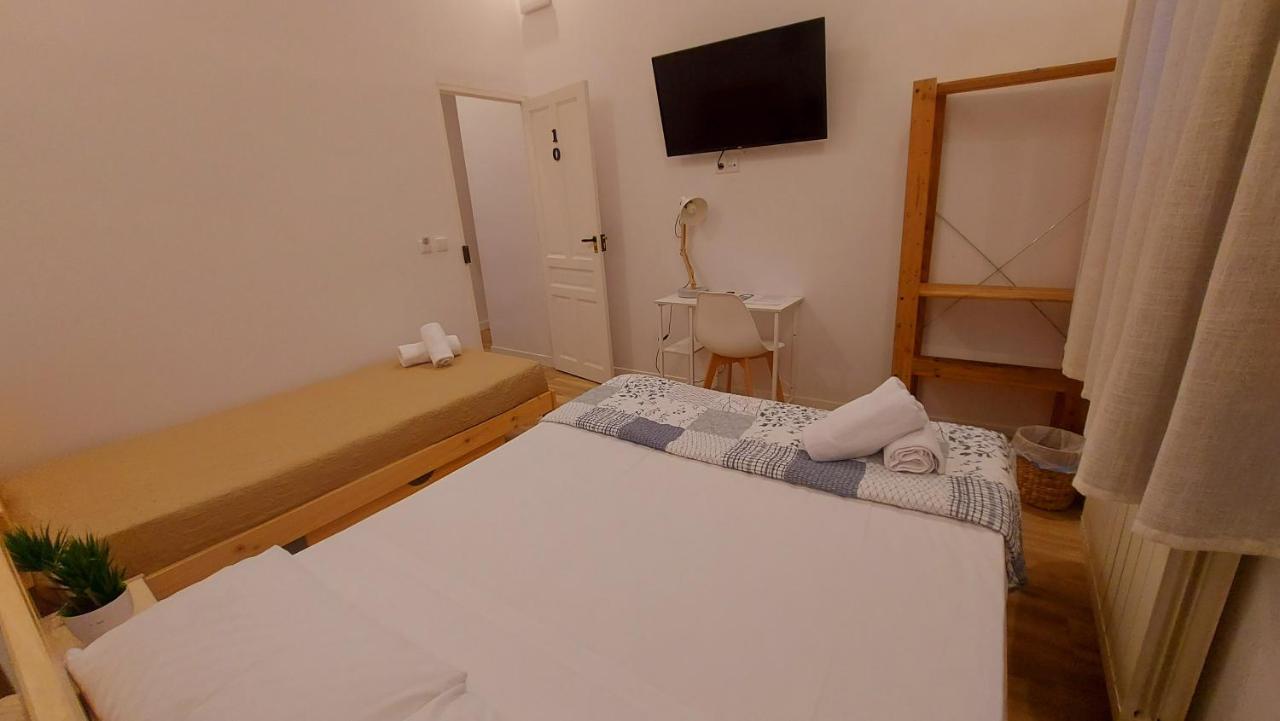 Hostal Andrea Sol Madri Exterior foto
