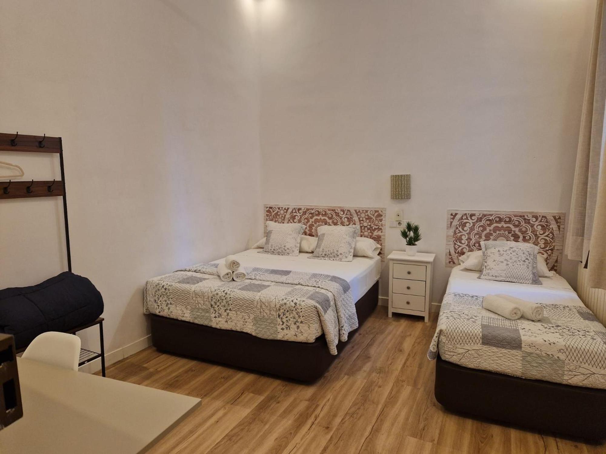 Hostal Andrea Sol Madri Exterior foto